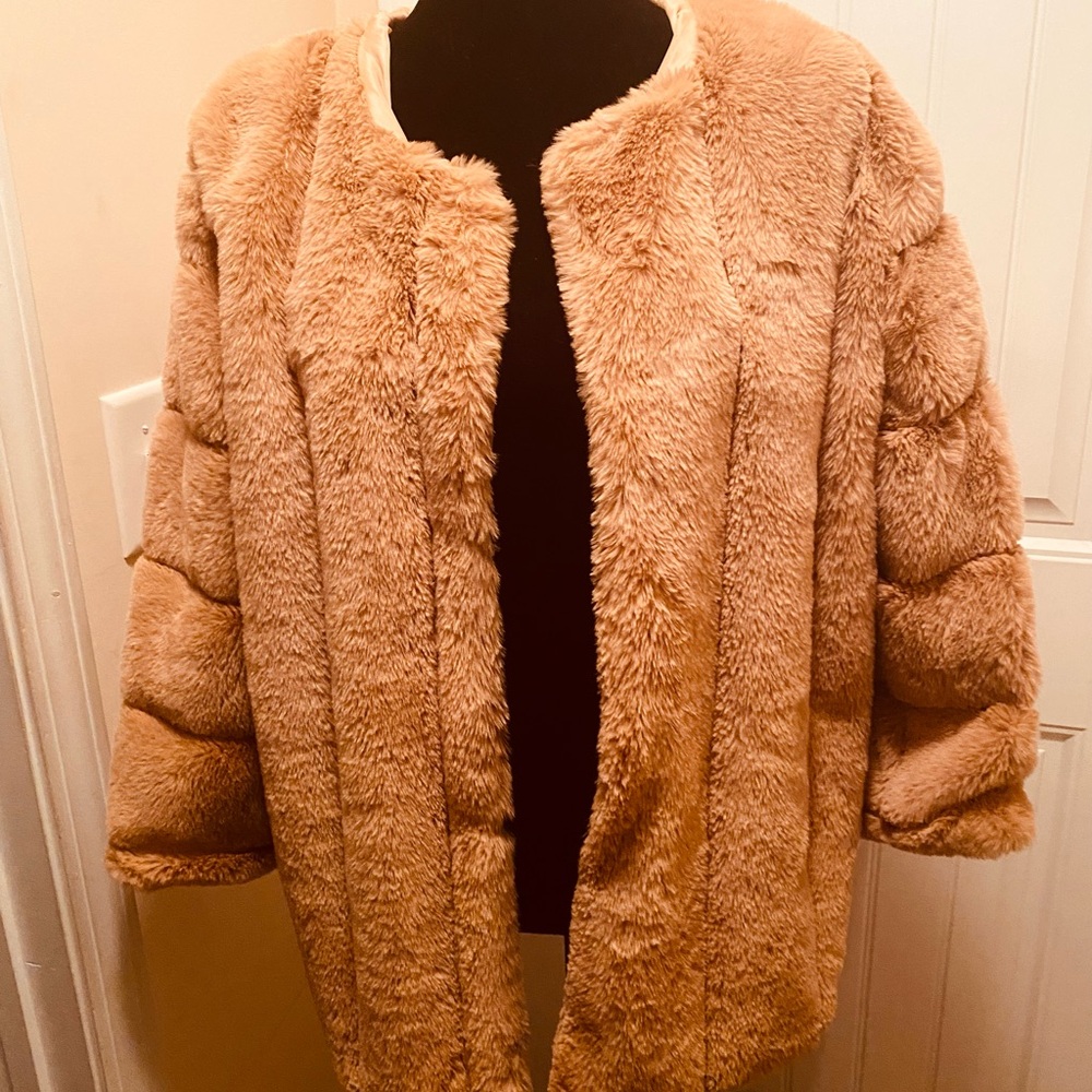 Women's Faux Fur Coat - Camel
